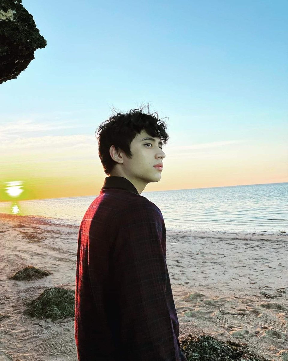 LovelyUlangkaya's tweet photo. #SlowdanceMv
#KelvinMiranda
#kelty https://t.co/J7blO7I8jU