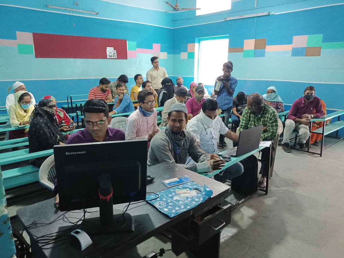 wsim1992's tweet photo. તાંદળજા એક્તા મંચ અને હ્યુમન્સ પાવર ઓર્ગેનાઈઝેશન એનજીઓ દ્વારા આજરોજ  તાંદળજા વિસ્તારમાં ફૈઝ સ્કુલ ખાતે ફ્રી વિનામૂલ્યે. ઈ-શ્રમ કાર્ડ ના કેમ્પ નું આયોજન કરવામાં આવ્યું હતું. આજ ના કેમ્પ માં 247 જેટલા લાભાર્થીઓ એ કેમ્પ નો લાભ લીધો હતો 
વસીમ શૈખ સમાજિક કાર્યકર https://t.co/TUa8IBUhvP
