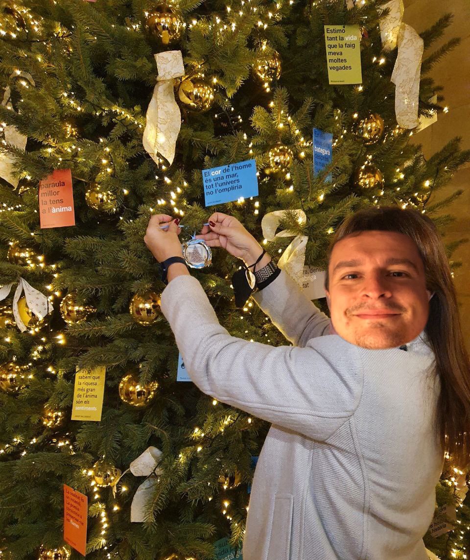 Twitter 2022 White House Christmas Víctor On Twitter: "Thank You So Much, @Whitehouse @Potus @Usconsulatebcn  For Your Kind Gift. I Wish All A Merry Christmas And A 2022 Full Of Health,  Hope And Freedom. "Our Mission Is