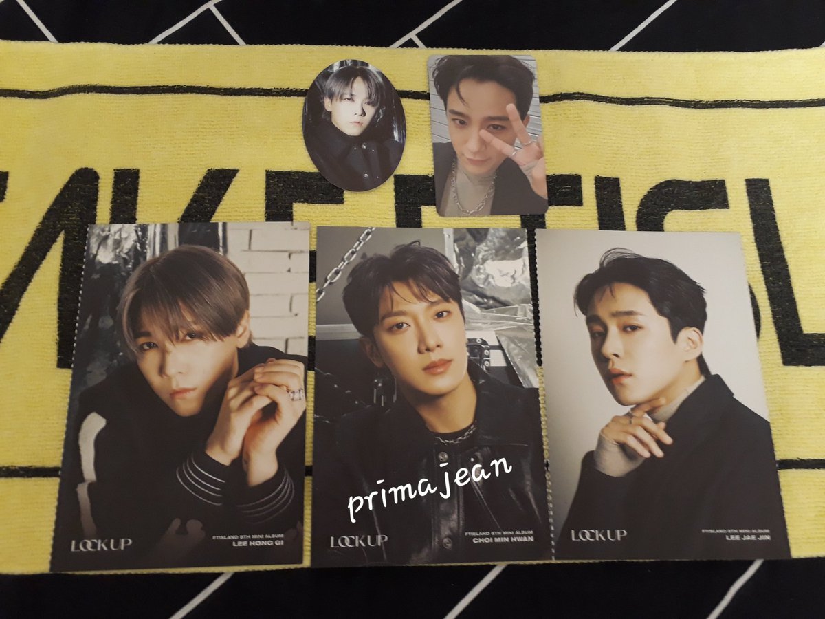 Alex90002536's tweet photo. Happiness overload 😂
Finally I got my copy
#FTISLAND
#8thMiniAlbum
#LockUp
#LeeHongKi
#LeeJaeJin
#ChoiMinHwan https://t.co/YjhNAKwLHq
