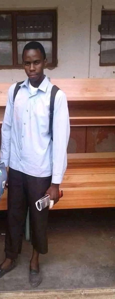 Ndi_Muvenda_'s tweet photo. How it started vs how it is going 🚶‍♂️ https://t.co/FyAwi4XlUF