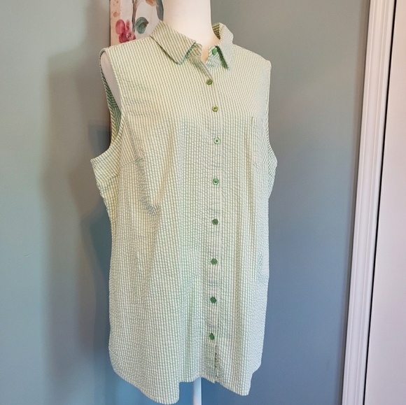 elifer09's tweet photo. So good I had to share! Check out all the items I'm loving on @Poshmarkapp #poshmark #fashion #style #shopmycloset #denimco #showmeyourmumu #rolfs: https://t.co/xzKjwnRUY7 https://t.co/FEgqGPplIN