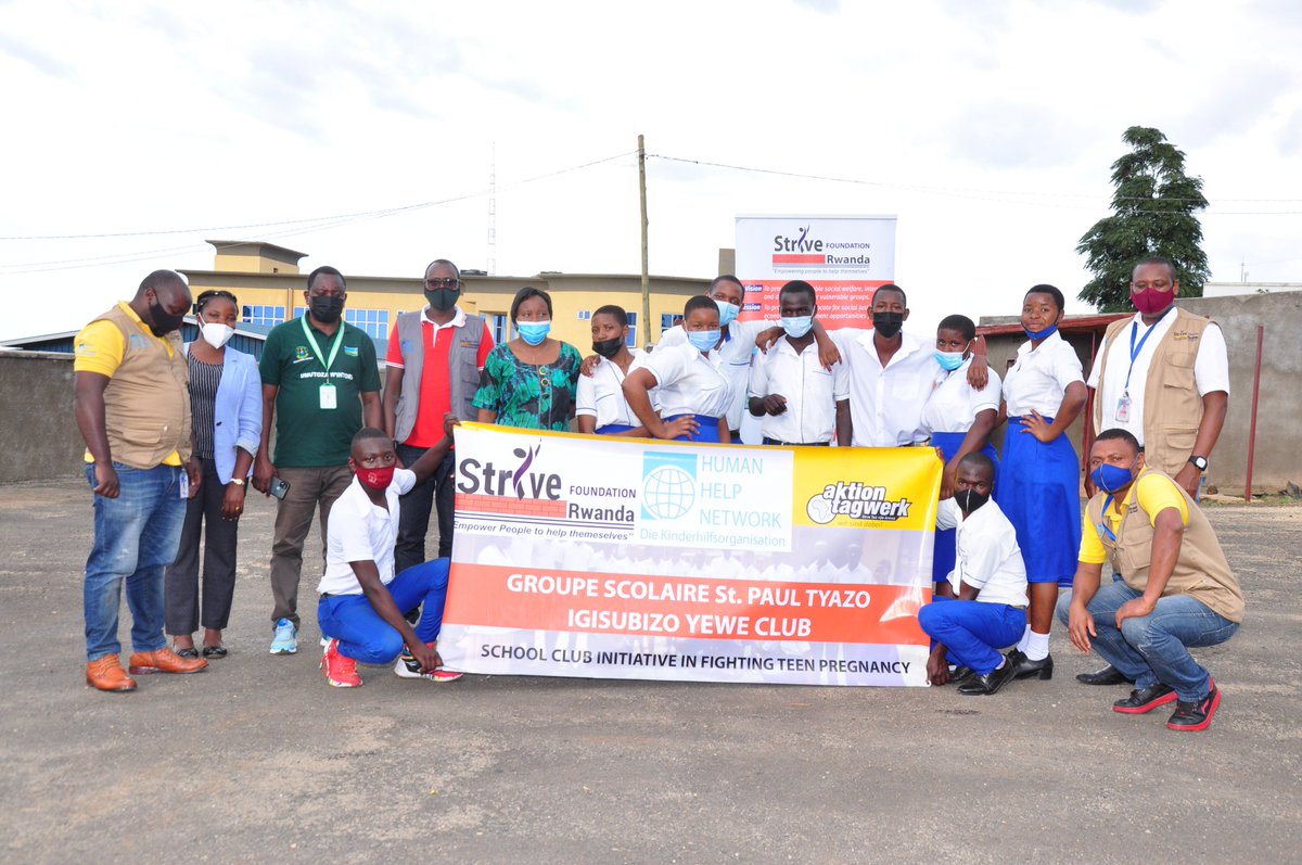 Sfrwanda1's tweet photo. As 2021 ends,a 2nd refresher training on #ASRHR was conducted and this brought together 100peer educators from 5cells of #KaganoSector @Nyamasheke District and joined by #YeweClub members from #GSStPaulTyazo.Till today 350 out of school youth have been identified btn (14-19years) https://t.co/aIMUvuIXqn