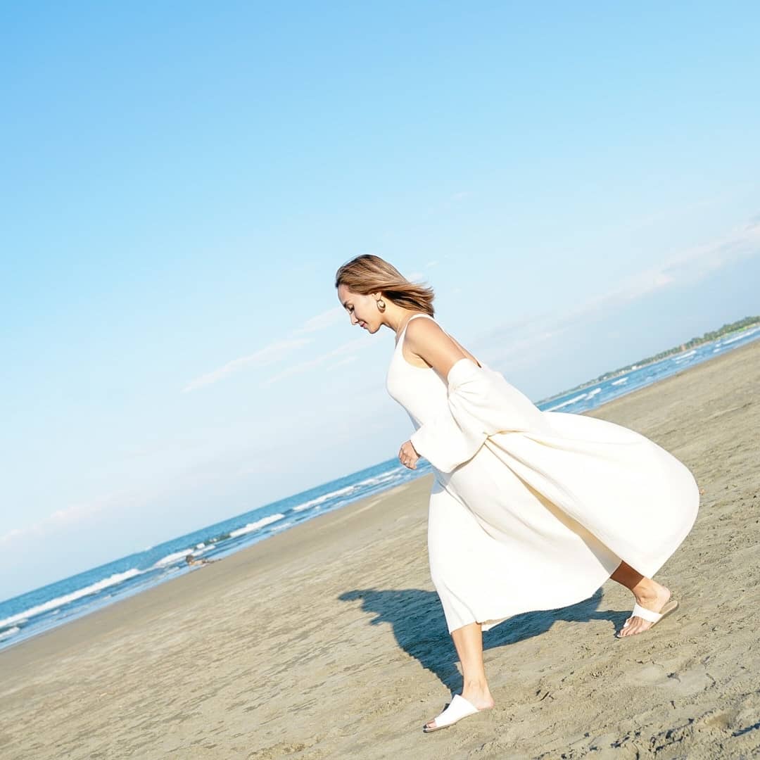 GOHINGMELISSA's tweet photo. As the year comes to a close, let go of what's gone, be grateful for what remains and look forward to what's coming. 

In his heart a man plans his course, but the Lord determines his steps. - Proverbs 16:9 https://t.co/4Tj4jrlFLJ