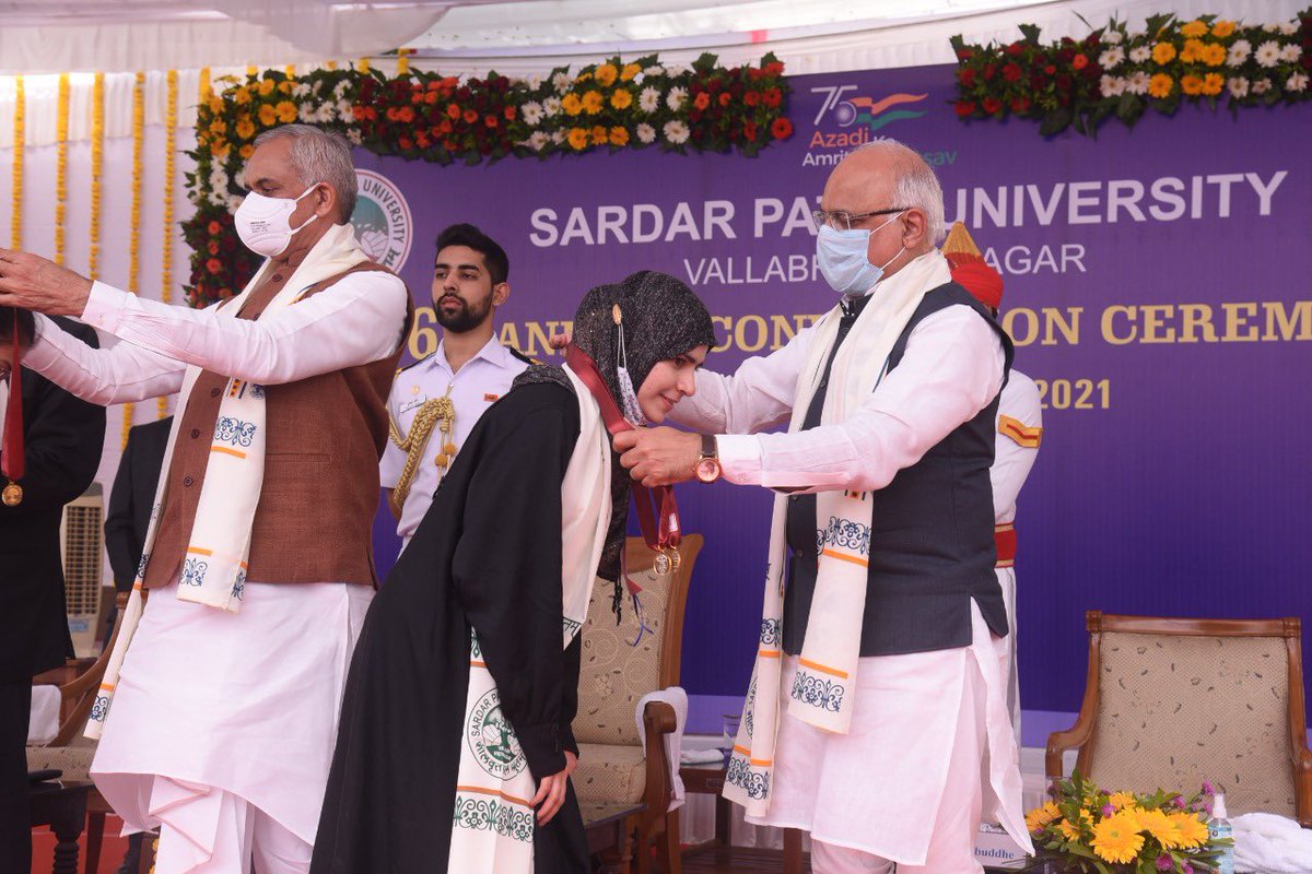 spunivgujarat's tweet photo. Heartiest congratulations to the winners! As you embark on your further journey, we know you are more confident now. We wish you all the best in your future endeavours! Make yourself proud!
#64SPUConvocation #SPU #SPUpdates #SPUpride #SPUnews https://t.co/pXTnfpvnZm