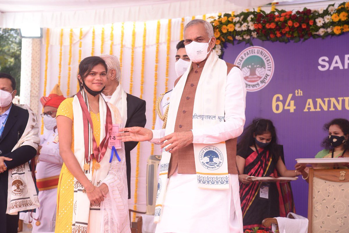 spunivgujarat's tweet photo. Heartiest congratulations to the winners! As you embark on your further journey, we know you are more confident now. We wish you all the best in your future endeavours! Make yourself proud!
#64SPUConvocation #SPU #SPUpdates #SPUpride #SPUnews https://t.co/GqoJWnjmwU