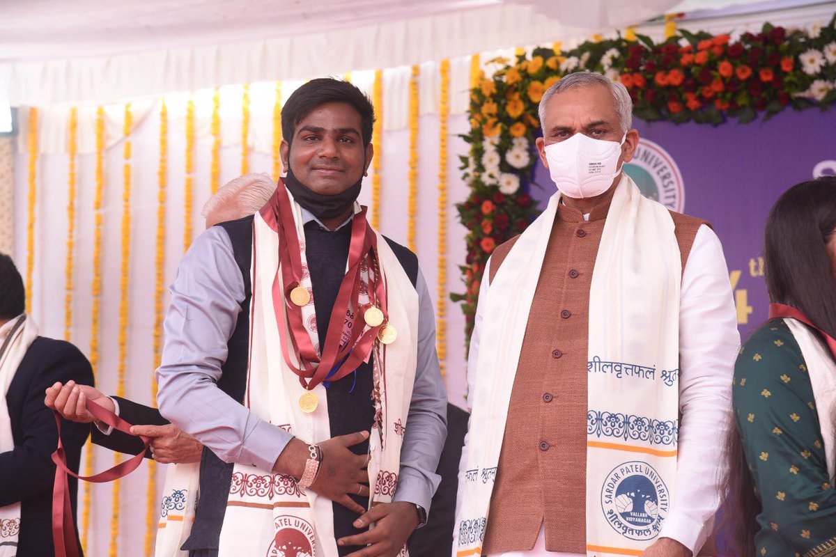 spunivgujarat's tweet photo. Heartiest congratulations to the winners! As you embark on your further journey, we know you are more confident now. We wish you all the best in your future endeavours! Make yourself proud!
#64SPUConvocation #SPU #SPUpdates #SPUpride #SPUnews https://t.co/GqoJWnjmwU