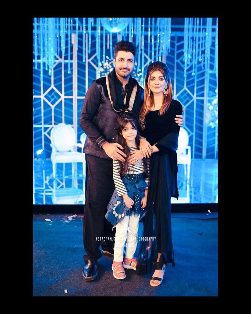 TasneemSadaf's tweet image. Mr. &amp;amp; Mrs. @SyedJibran donned in outfits by Tasneem Sadaf! ✨ #wedding #valvet  #SyedJibran #mensfashion #womenfashion ⭐️✨⚡️