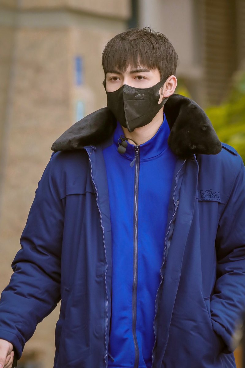 VinZhangGlobal's tweet photo. More of #Zhangbinbin for a firefighter reality show. Title translates to #UnstoppableBlue https://t.co/ZyJr1nq9ls