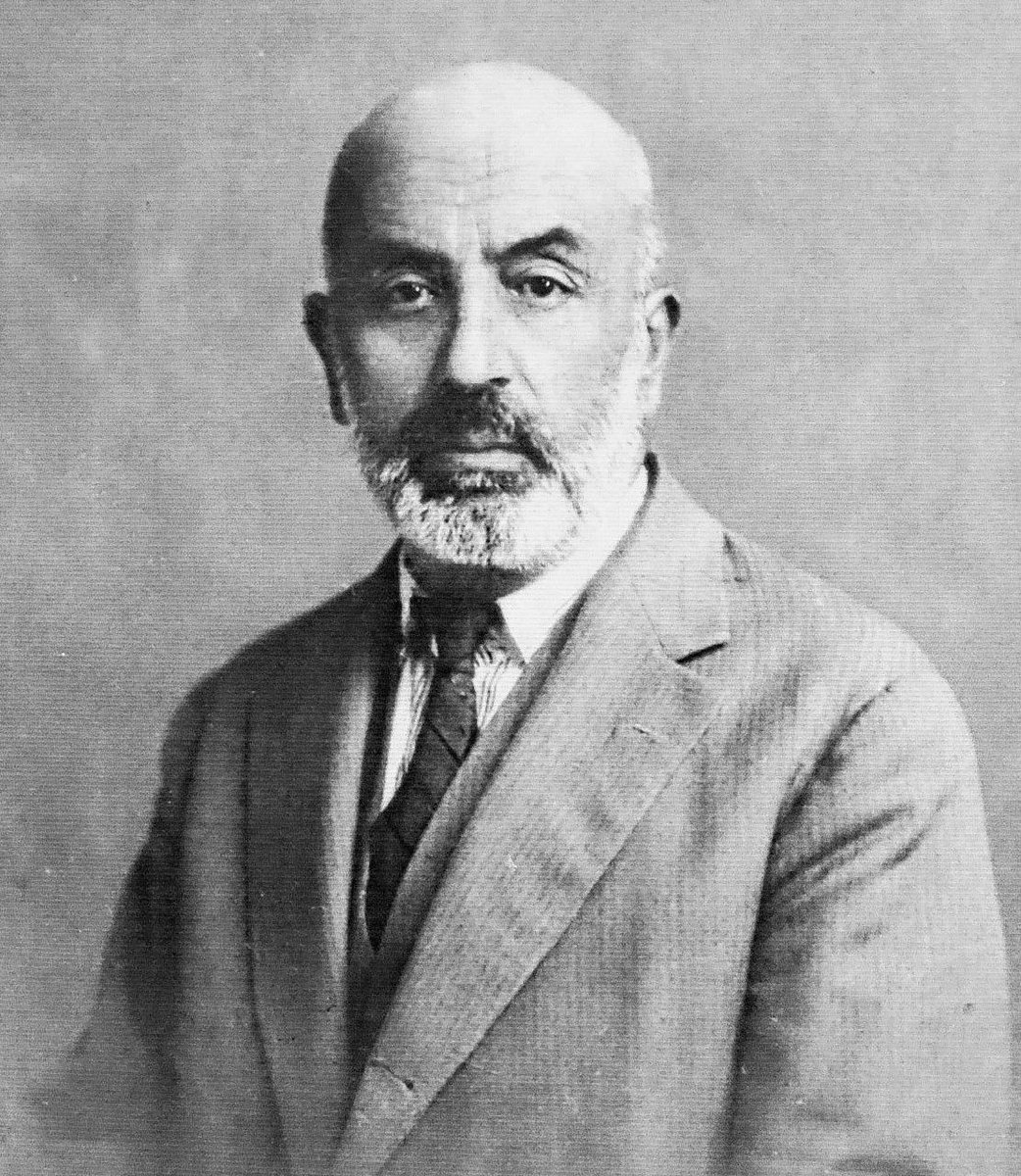 Milli Mücadele'nin sesini ve ruhunu dizelerine nakşeden İstiklal Şairimiz
Mehmet Âkif Ersoy'u vefatının yıl dönümünde rahmetle anıyoruz.
#MehmetAkifErsoy