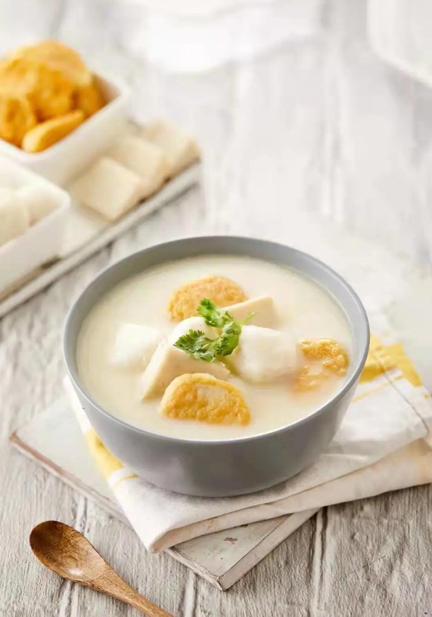 GoJiangsu's tweet photo. #Jiangsu boasts a number of street delicacies that meet diversified #food consumption needs. A list consisting of 352 provincial demonstration food workshops was released, promoting market standardization and attracting young people to start businesses in this sector. #WhatsOnJS https://t.co/bSafJqY1cc