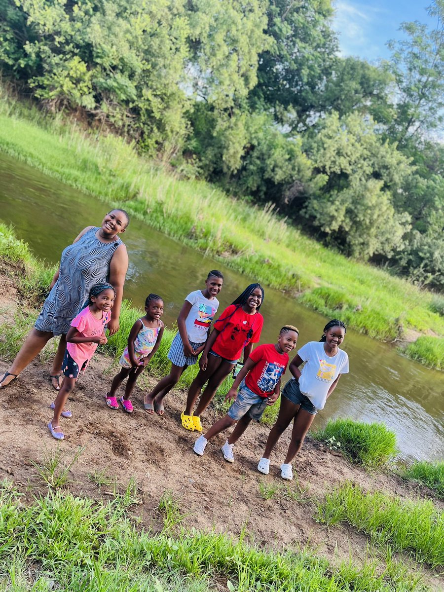 plaasmeisieMBL's tweet photo. Farm visit with my nieces and nephews. They were so excited to see the cows and to play by the river even though they were afraid of the cows. #farmgirl #Brahman #YoungAndHappy #YoungAndFarming #Simbra https://t.co/lBBA2bQYiO