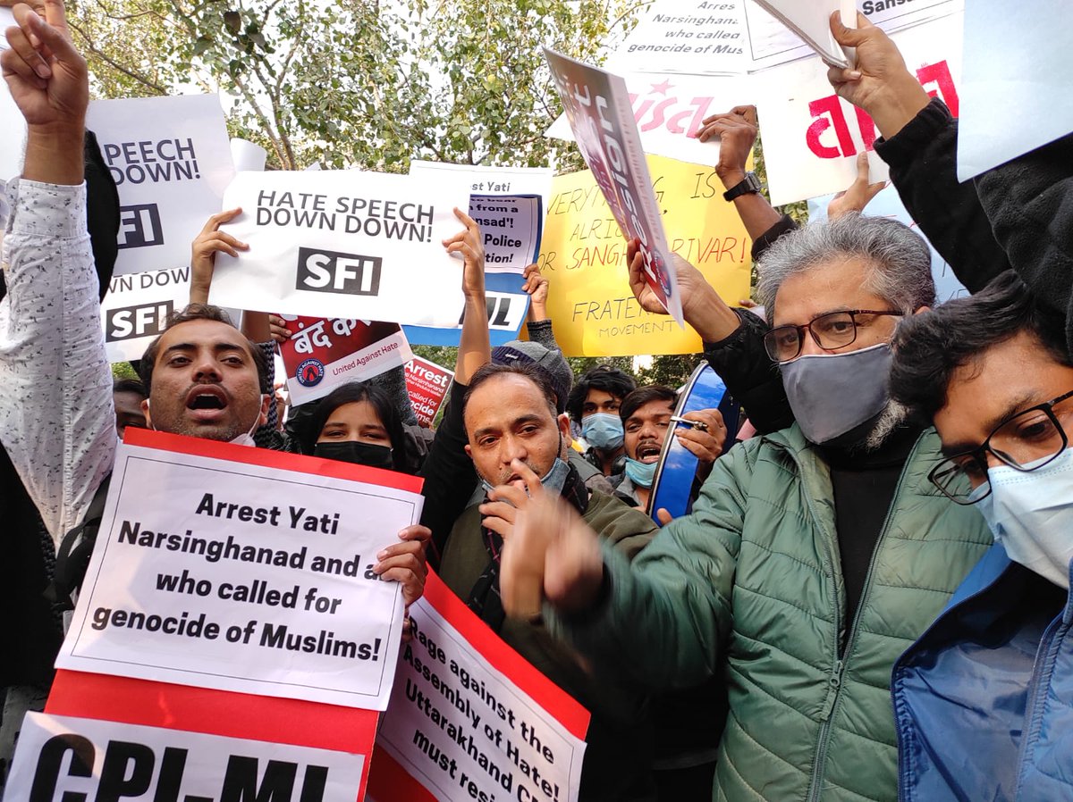 Dipankar_cpiml's tweet image. At the #CitizensProtest outside Uttarakhand Sadan in Chanakyapuri, with one common demand: #ArrestHaridwarGenocideMongers. From Haridwar to Delhi, and Raipur to Udupi, the Sangh brigade is bent upon instigating communal violence ahead of the coming elections. Foil this design.