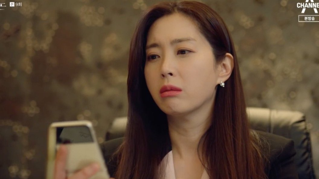 alfsaery's tweet photo. han seonjoo as a career woman is so 🔥👑 #ShowWindowEp9 https://t.co/8YmZNOLt9O