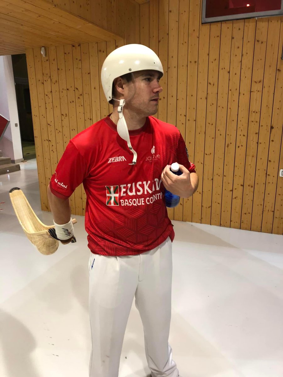 ERKIAGA-LOPEZ garaile <a href="/ZumaiakoUdala/">Zumaiako Udala</a>-n. 15-11, 11-15, 3-5 GOIKOETXEA-LEKERIKAREN aurka.

Lopezek Mexikoko eta Gernikako arantza atera du, bere herrian.

#pilota
#zestapunta
#jaialai
