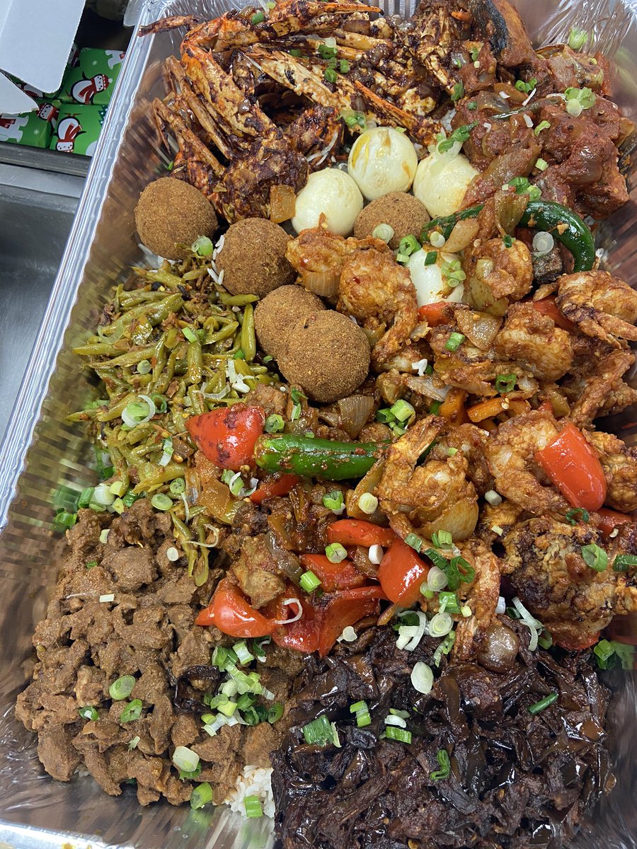 Looking for a Family Feast ? Get our signature Watti Rice #CuciniXpress #WattiRice #SriLankanEats #Toronto #DurhamEats #Lamprais #WattiRice #PandemicEats #2022 #NewYearsEve #Food #SriLankanFood
