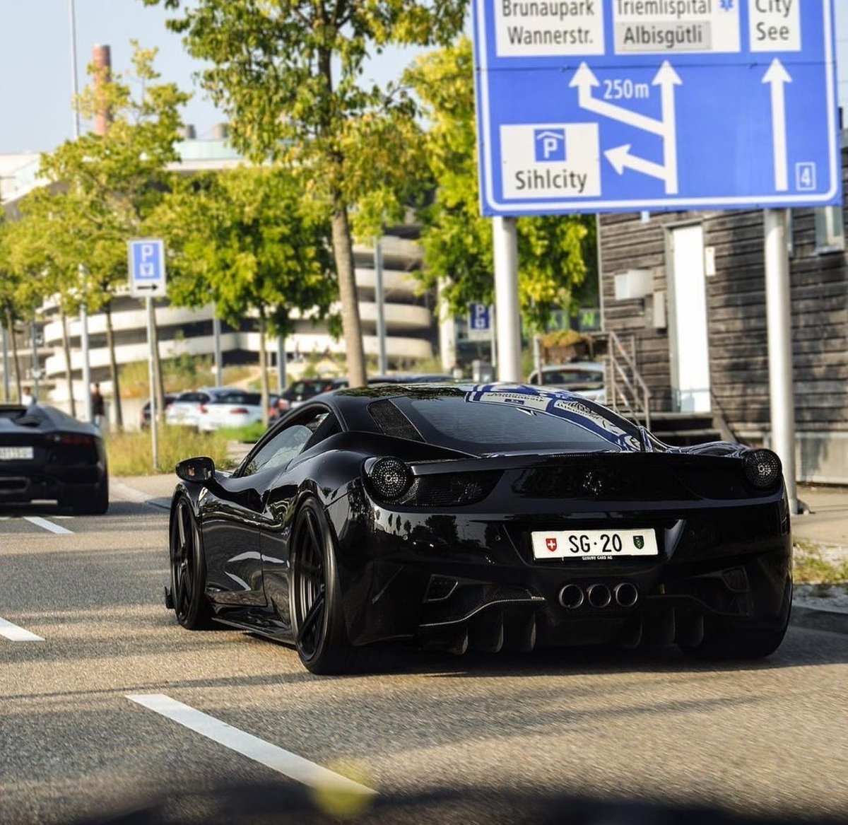 DailyFerrariTM's tweet image. Blacked out Ferrari 458 ♠️