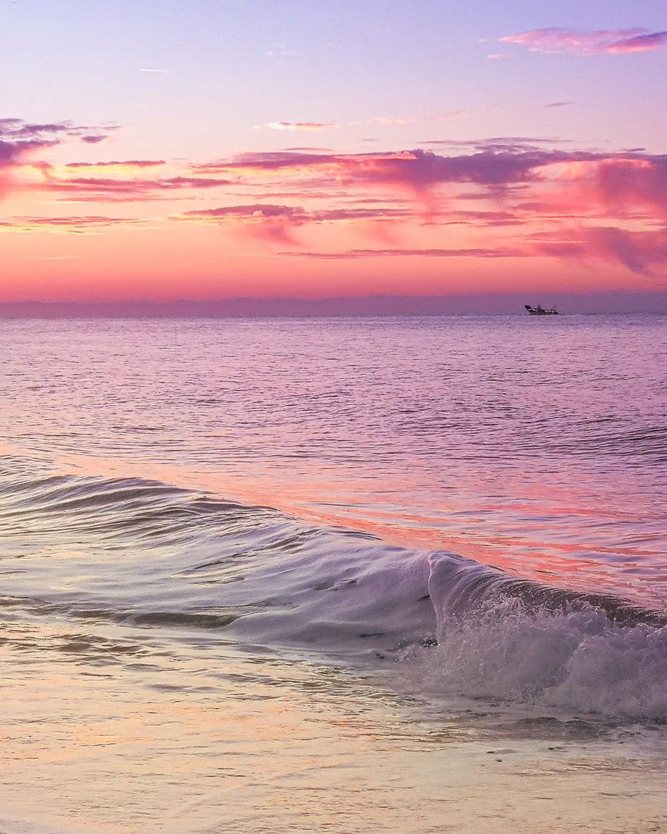pixts's tweet photo. adriatic sea, italy ⋅ ph. mauro roberto scalabroni https://t.co/FHoxk28BvP