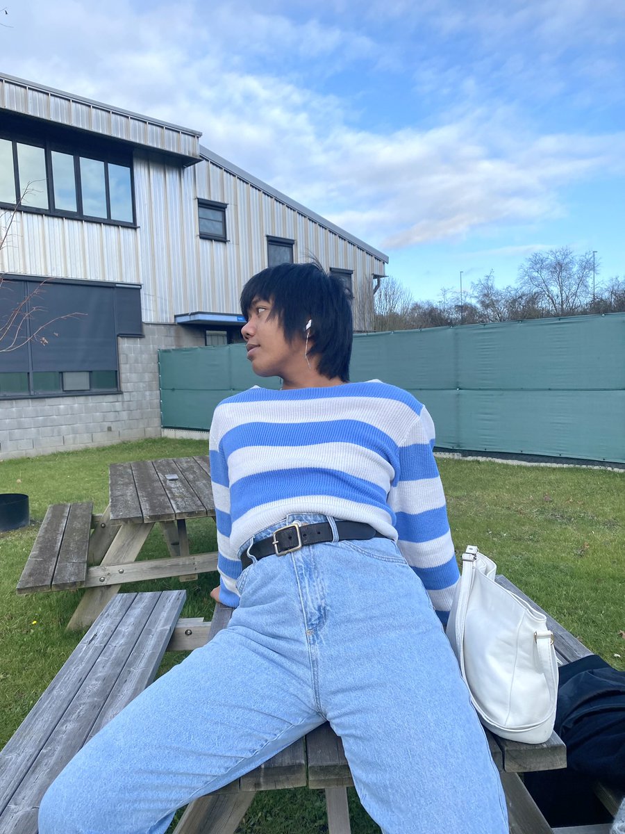 saGAAAYttarius's tweet photo. Living my life as a pokpok in Europe ✨🧡💫 https://t.co/PUHYgBS4ZC