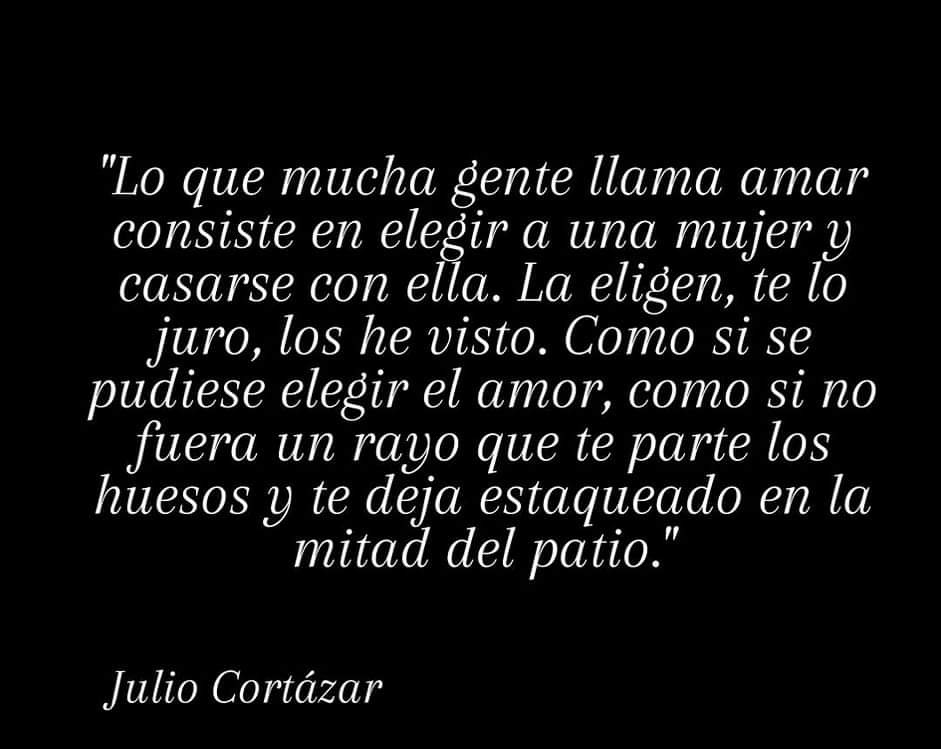 sempiternas2021's tweet photo. Como si fuera una cosa tan simple... 🖤❤📚 https://t.co/0h1gTi0EMj