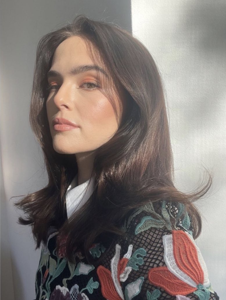 Zoey Deutch. tweet media
