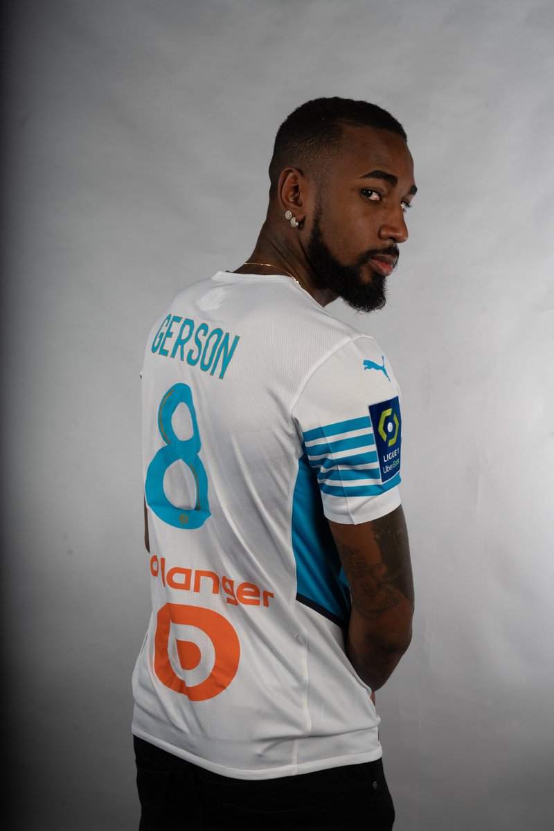 🚨 𝗦𝗢𝗥𝗧𝗘𝗜𝗢 𝗗𝗘 𝗖𝗔𝗠𝗜𝗦𝗔 𝗗𝗢 𝗚𝗘𝗥𝗦𝗢𝗡 🇧🇷

Nós e o <a href="/mundodabola/">Mundo da Bola</a> vamos dar um presentão neste fim de ano. Pra concorrer ao manto do <a href="/GersonSantos08/">Gerson Santos</a> 👕

➡️ RT nesse tweet
➡️ Siga o @OM_portugues e <a href="/mundodabola/">Mundo da Bola</a>
➡️ Resultado no dia 3/1/22

Boa sorte! 🍀