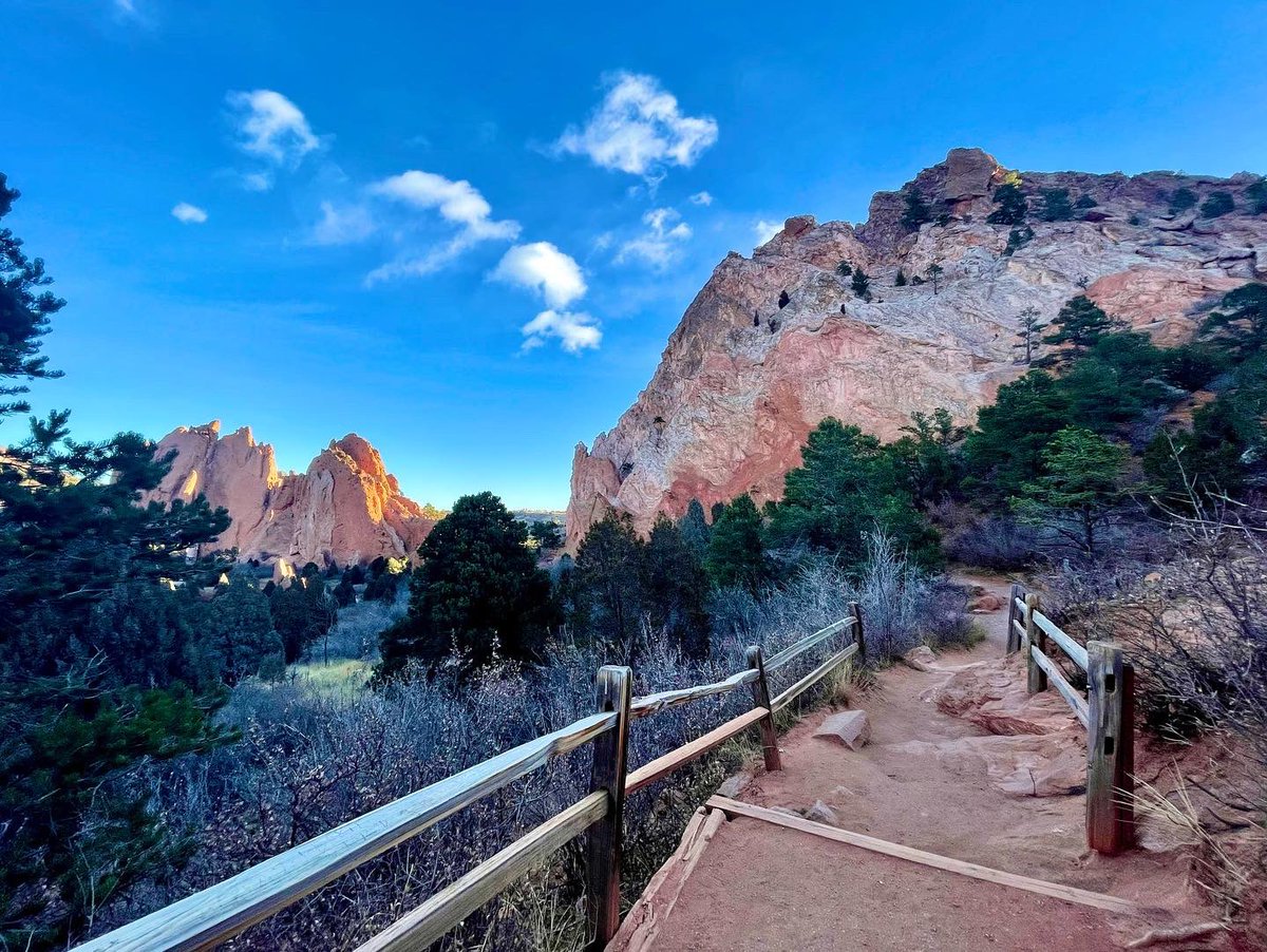 CoganinDC's tweet image. Trail break on the long drive home #coloradotrails #gardenofthegods