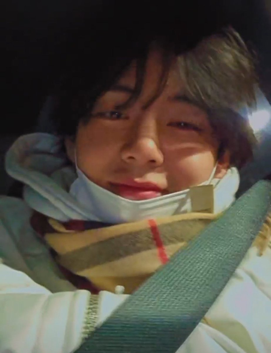 tekooking's tweet photo. he's so cuddly and fluffy :( https://t.co/qLYARyncmU