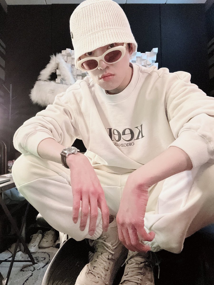 official_yoon_'s tweet photo. 말 안듣게 생긴 척 해보았습니다 하핳😎 https://t.co/t0e4MOiiEL