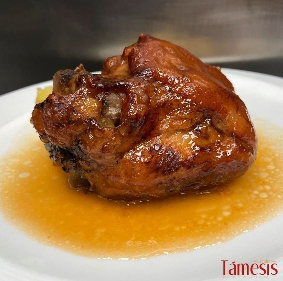 Las carnes cocinadas a baja temperatura quedan tan tiernas y jugosas que se deshacen en la boca...🤤
Es justo lo que ocurre con este codillo😍

☎️ 953 267 067

.
.
.

#RestauranteTámesis #Jaén #Restaurante #Gastronomía #Tradición #Codillo #CodilloBajaTemperatura