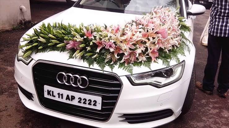 Shaadi wedding car decor | Wedding car, Wedding car decorations, Wedding car  deco