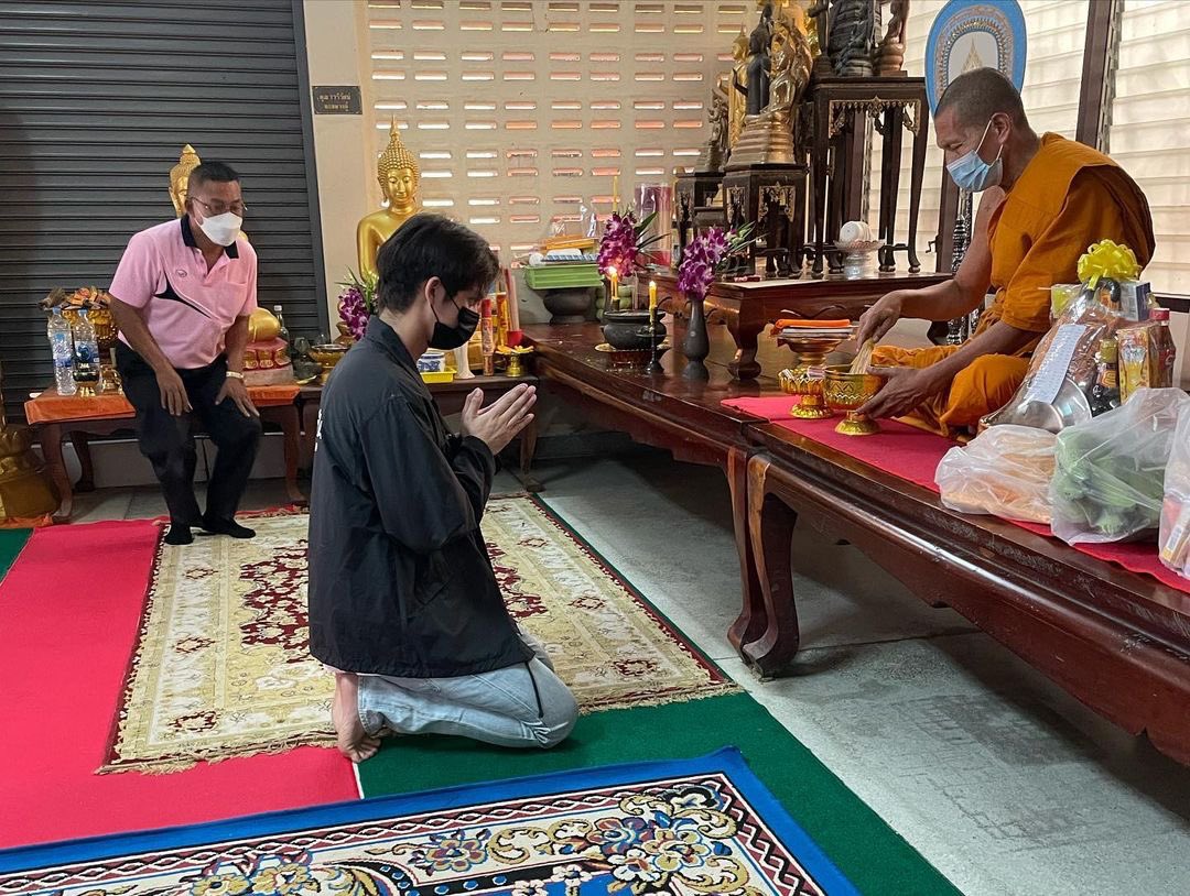 allbright_ofc's tweet photo. ไปทำบุญวันเกิดกับครอบครัวค่ะ 🙏🤍

IG moo_thongwutti

#24thBrightDay 
#bbrightvc https://t.co/Xef3iT6Wow