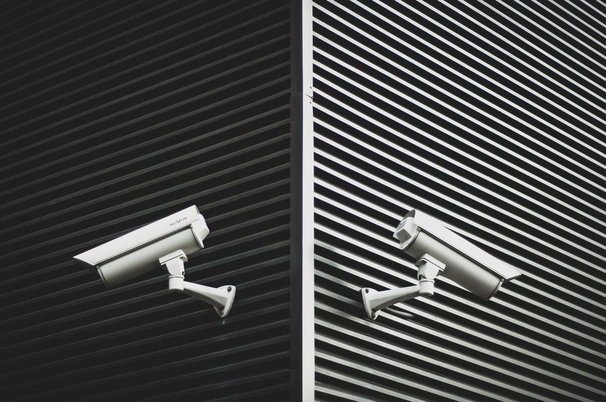 ICTMoscow's tweet photo. Moscow government began trial testing of technology for finding free parking spaces in the courtyards using CCTV cameras and #videoanalitics. Learn more here → https://t.co/FIgoP6U5X5 https://t.co/7NKzrVFNmK
