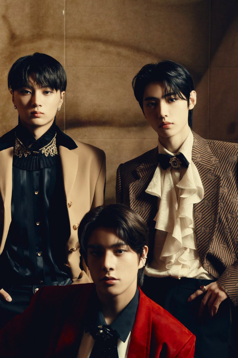 ENHYPENFL's tweet photo. ㅤ
                  —— ENHYPEN

                  DIMENSION_DILEMMA 

                  CONCEPT PHOTO
                  RONNIE, JAE, YUUTO
                  (SCYLLA VER) 
ㅤ https://t.co/vG20PJ4z0U