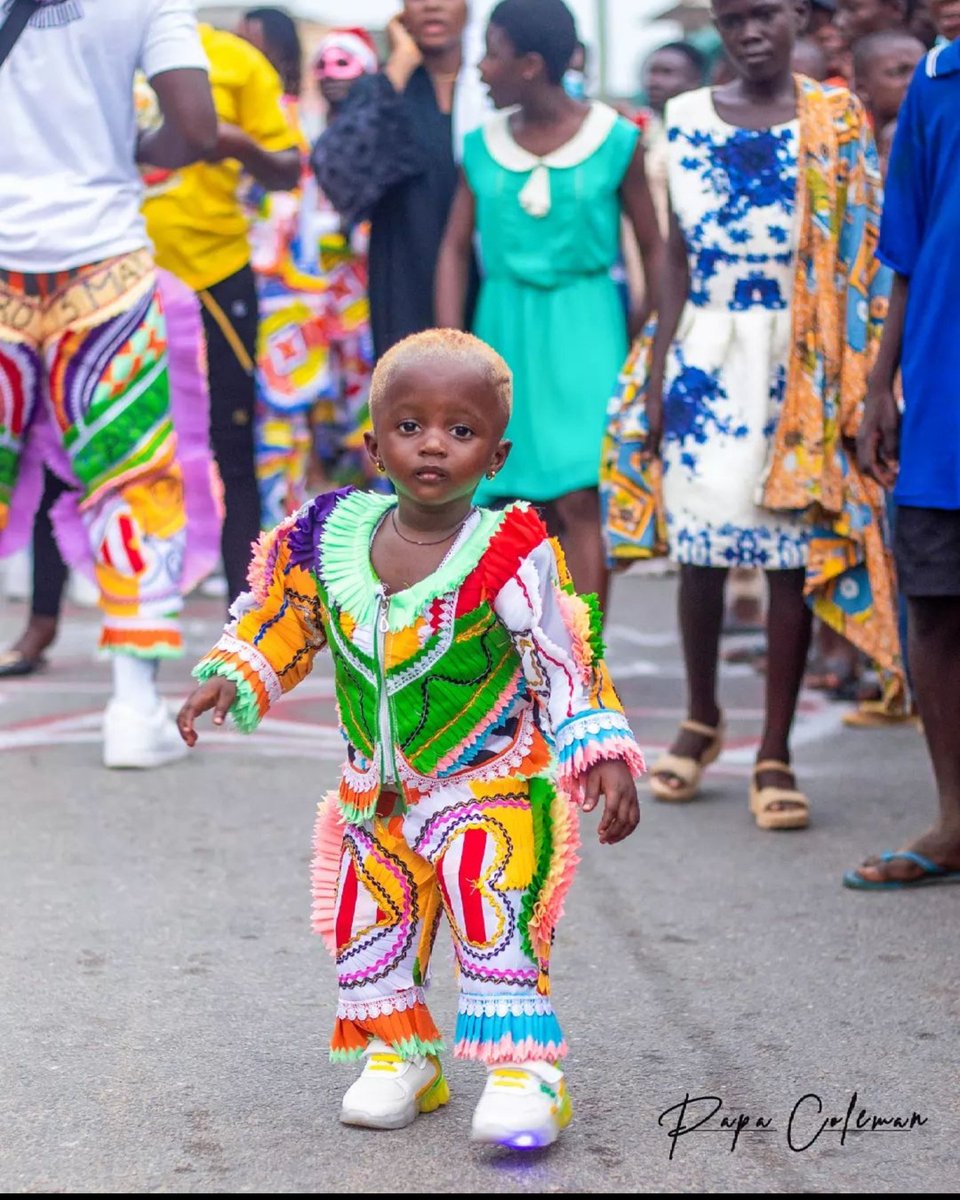 CapeCoastOguaa's tweet photo. 25th was fun in Cape Coast. Join us again new year.
Congratulations to ohyɛwakomam masquerade for winning this year's competition
#facydressmasquarede
#mentry https://t.co/vQOsYwPoqn https://t.co/LsPMeXqVmF