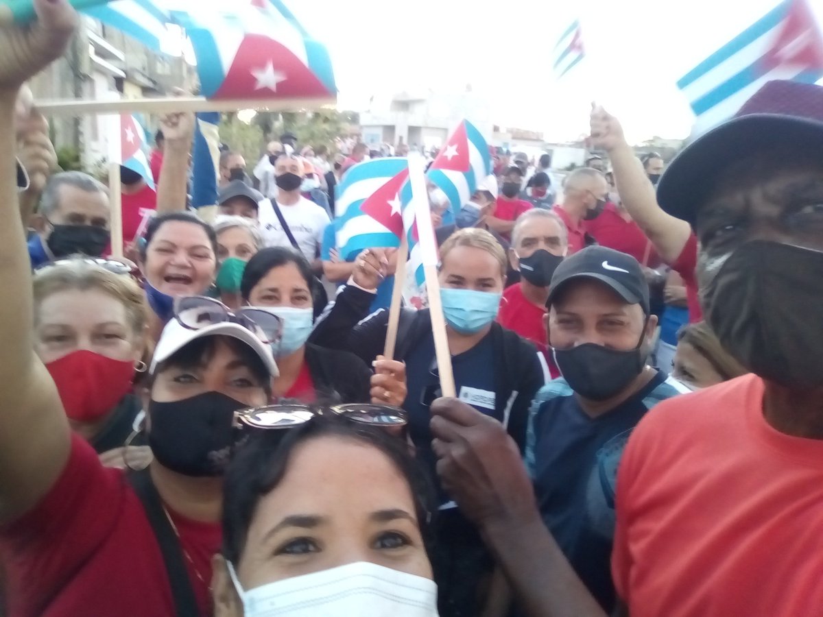 Todos reunidos en la Plaza de la Revolución.
#CubaViveYAvanza 
#CubaViveEnSuHistoria