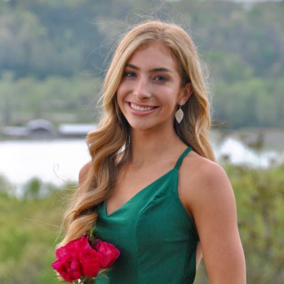 TOCSports1's tweet image. Congratulations to Kate Bolin from DAR High School!
She is the TOC Sports and Huntsville Hospital Sports Center Athlete of the Week for December 2021!
#AthleteOfTheWeek
#AOY
#December
#DARHighSchool
#Patriots
#Softball
#Basketball
#TOCSports
#HHSportsCenter