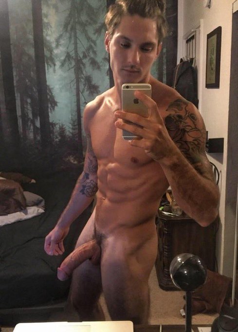 Boys like this makes me weak ?
You can see more hunks, twunks and twinks at my free following page!
