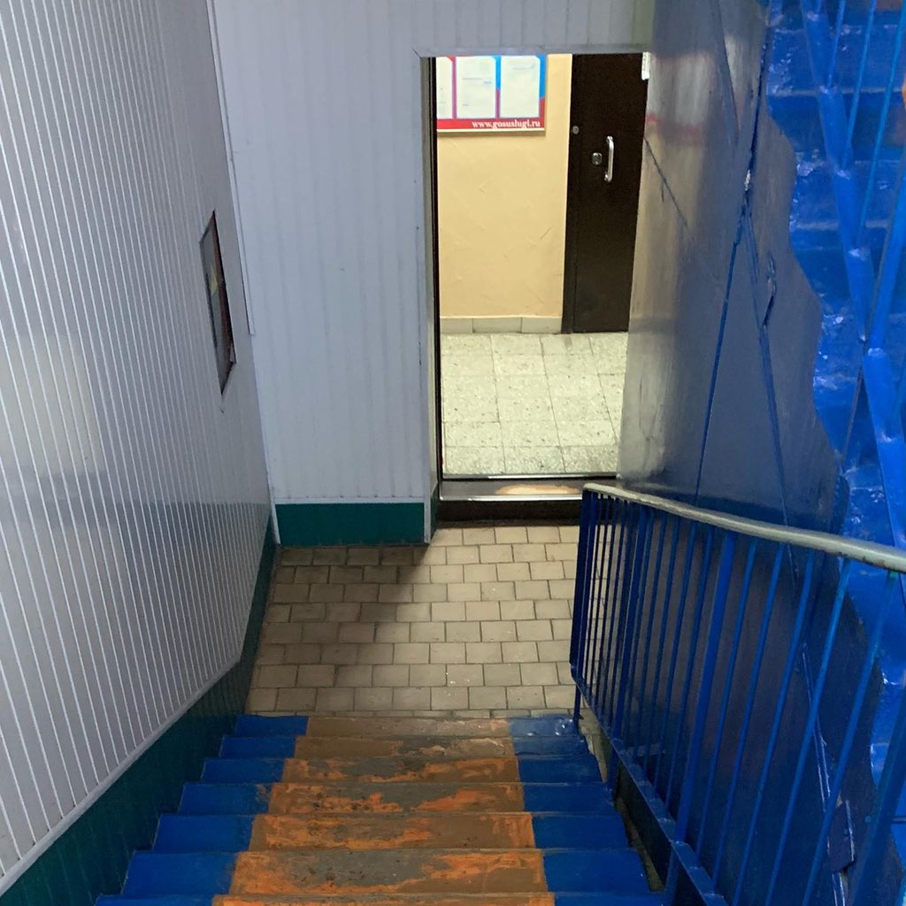 mrBl4ckOut's tweet photo. Терпеть не могу регистрационный отдел ГИБДД. Может тут и работают нормальные люди, но мне ни разу не встретились, к сожалению. https://t.co/1s8lyghtx2