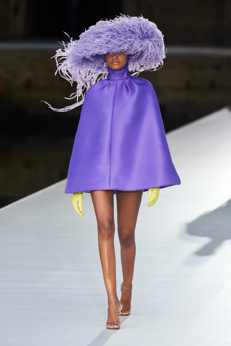 LovinModa's tweet photo. Το Very Peri είναι το χρώμα της Pantone για το 2022 #VeryPeri #pantone2022 https://t.co/5tpdxK10qP