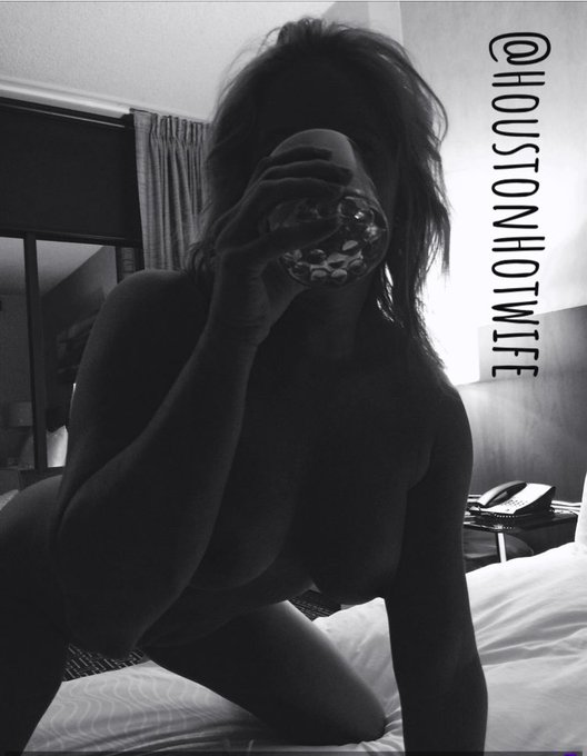 End of the year OF Flash Sale still up!  Don&rsquo;t miss out! 🔥💋 https://t.co/PZWDqg8VfD   #Hotwife #Milf<a href="/tag/milf"class="tags"><span>#milf</span></a><a href="/tag/hotwife"class="tags"><span>#hotwife</span></a><a href="/tag/onlyfansbabe"class="tags"><span>#onlyfansbabe</span></a>