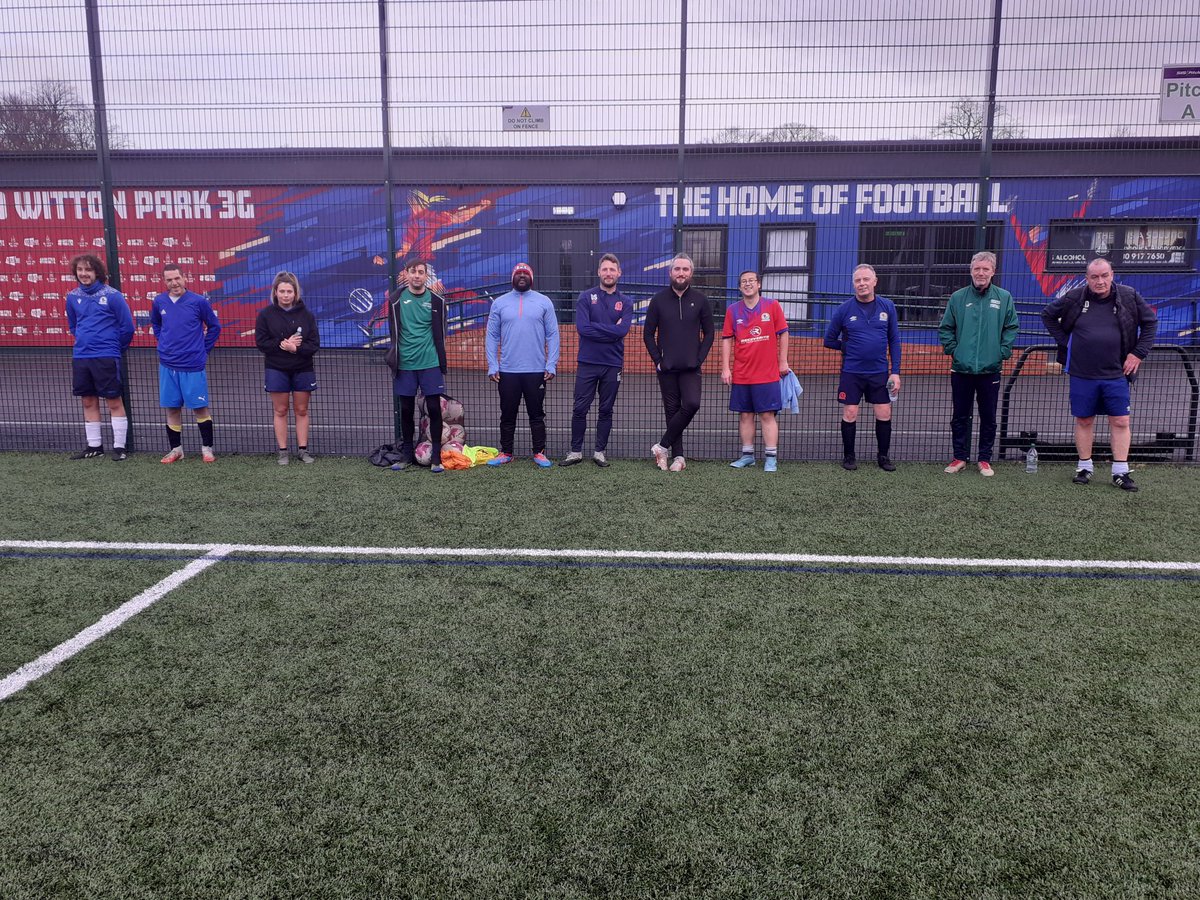 PennineFootball's tweet photo. Brilliant little session this morning. Solid 6aside full of laughs, #peersupport , and #footballtherapy 🤶⚽️👊 #unity https://t.co/XQJ8GmSCOK
