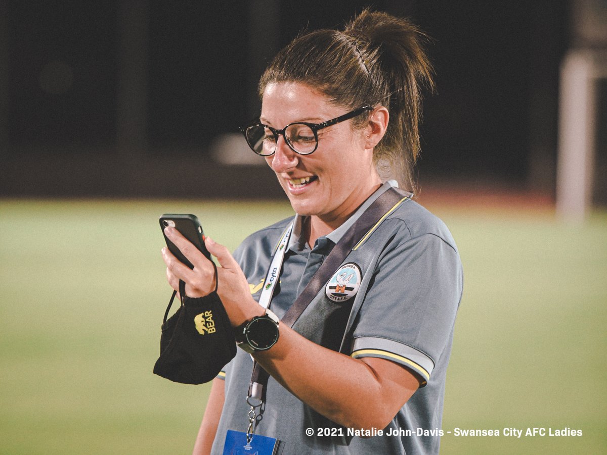 Swansea City Women (@swanswomen) on Twitter photo Happy Birthday <a href="/SartainM/">Melissa Sartain</a> from all at Swans Ladies ๐ฅณ๐
Have a great day Mel ๐ Happy Birthday <a href="/SartainM/">Melissa Sartain</a> from all at Swans Ladies ๐ฅณ๐
Have a great day Mel ๐
