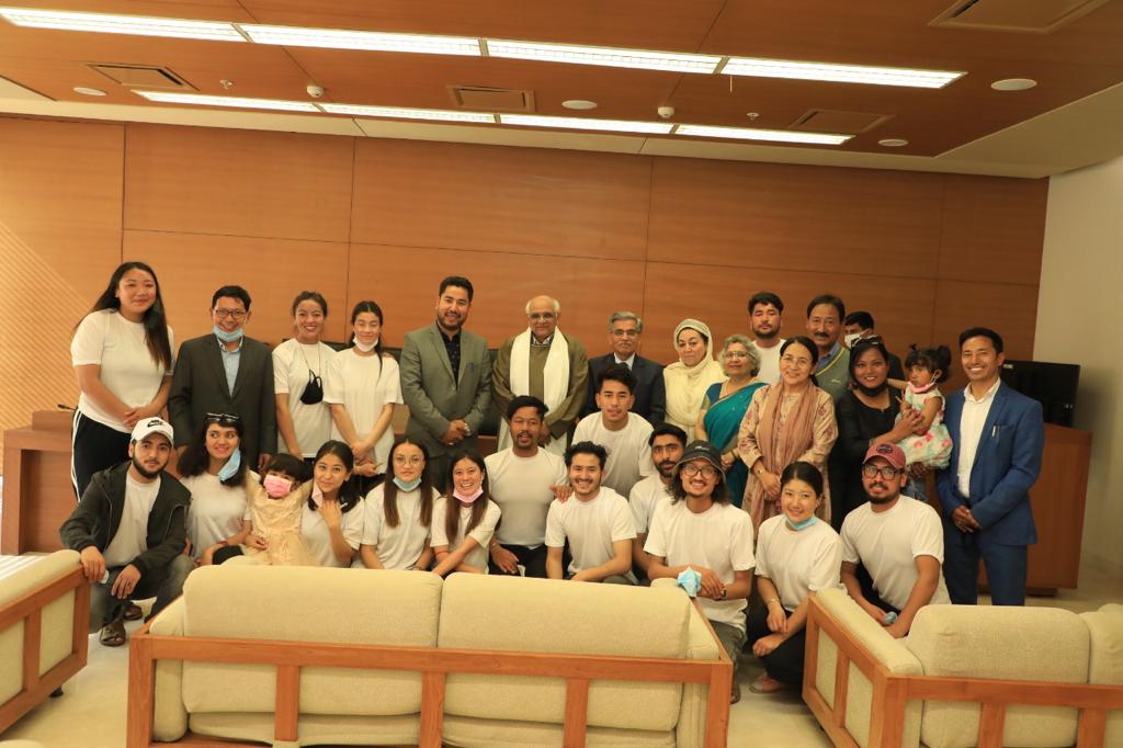 Delegation from University of Ladakh headed by prof. SK Mehta, Honble VC. UoL  meets Shree Bupendra Patel, Honble Chief Minister of Gujrat today on 27th of Dec 2021 at CM Secretariat, Gandhinagar..