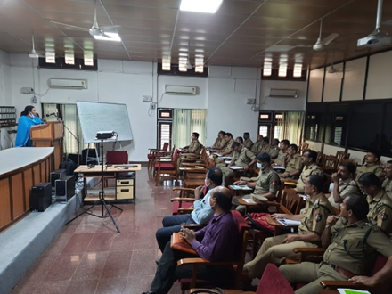 WCCBHQ's tweet photo. A total of 30 #ForestRangeOfficers, undergoing 03-months training at Kerala Forest Training Institute, Arippa, attended a two-day Capacity Building Program organized by @WCCBHQ, on 23/24-12-2021. https://t.co/GtvNEoEtsF