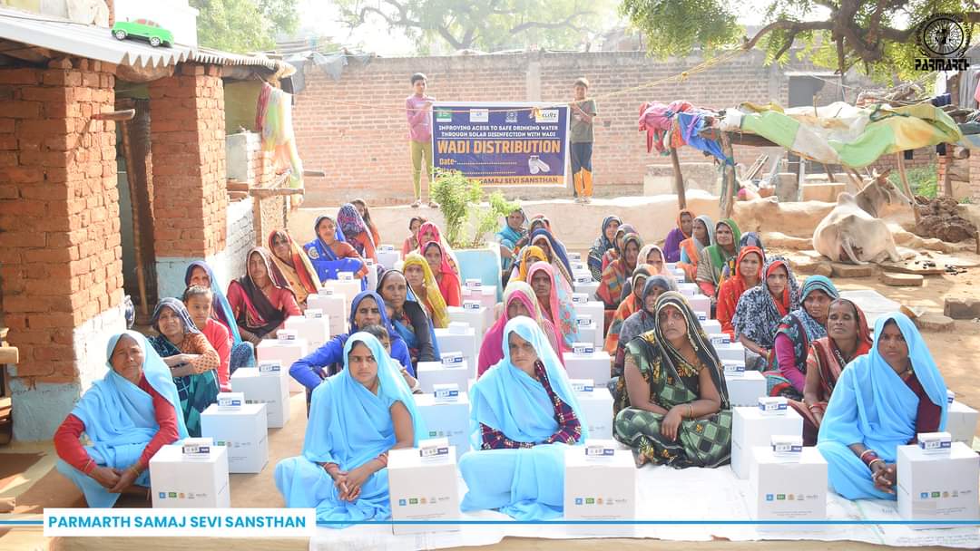 parmarth_india's tweet image. #WadiDistribution #WaterDisinfection #uvrays #safedrinkingwater

The #ParmarthSamajSeviSansthan has been distributed of wadi devices to selected beneficiaries in #babina and #badagaon block of #Jhansi District.