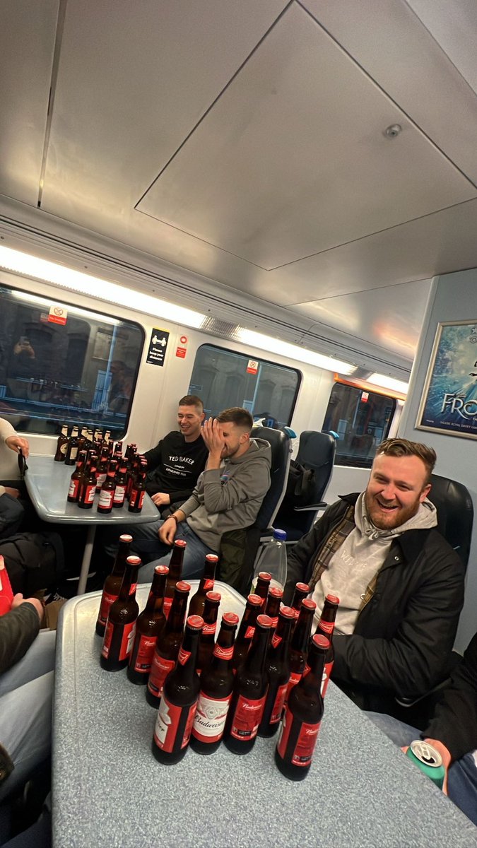 DrinkingDOT's tweet photo. Hope you all had drunken weekend and disappointed the family round the table

trains back up &amp; running. so is the darts.some doing the footy first (donny/mackems)others getting blotto up town

still topping up from xmas eve

@connorlambton23 @jordanbishop29 @h_good11 @StuTranter https://t.co/fA4Oaf14TY