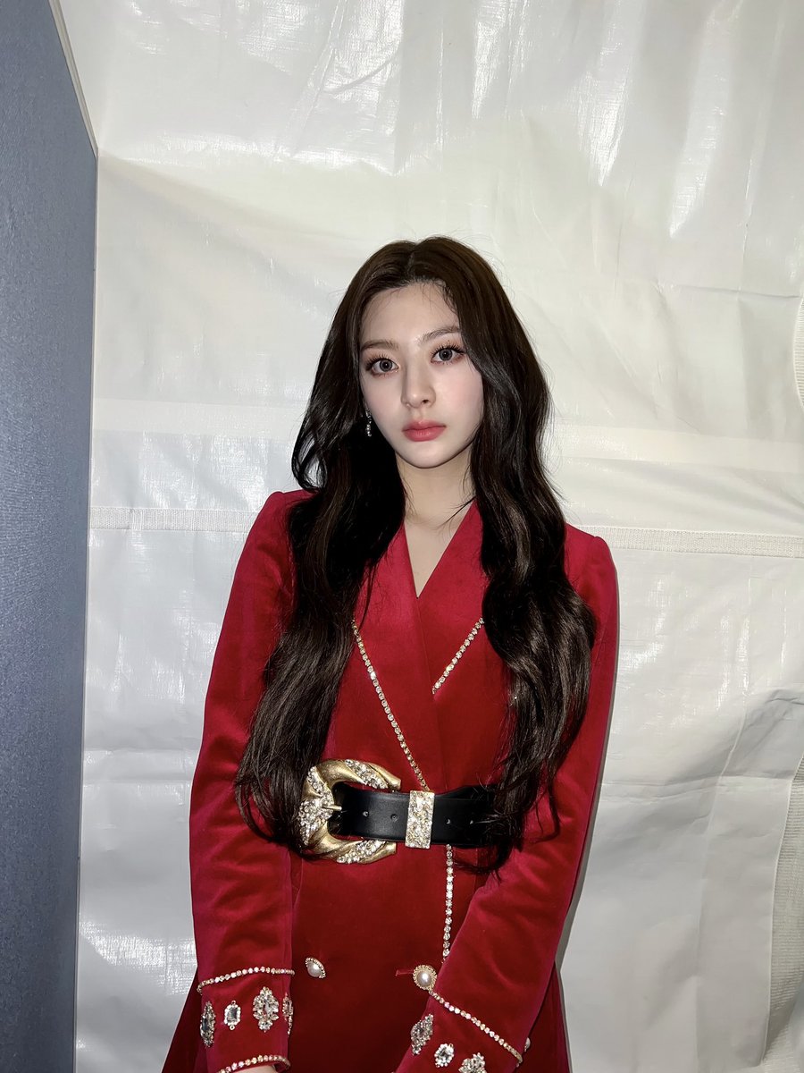 archivestayc's tweet photo. 🦊💭 https://t.co/wet32csv42