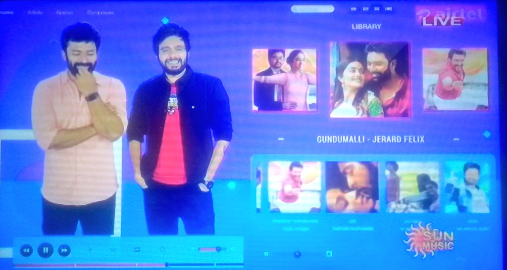 malardhanush's tweet photo. Watching My Favvvvvvvvv Crush,Sweeeet Heart,Darling,Charming,Mr @imKBRshanthnu Dear Live On #TrendingBox At @SunMusic #Gundumalli Song Launch Spl❤Exciteddddddd Yaaaeyyyy 😻😻😻 https://t.co/lWisKWbCcm