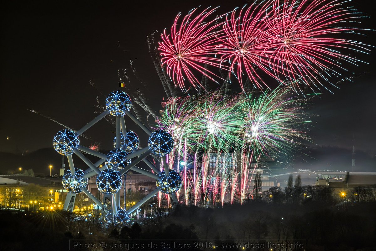 「WATCH」 Brussels New Year's eve fireworks 2022 Brussels, Belgia